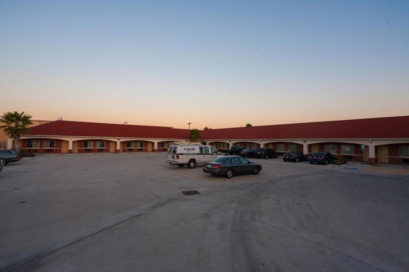 Redwoos Suites Missouri City Exterior foto